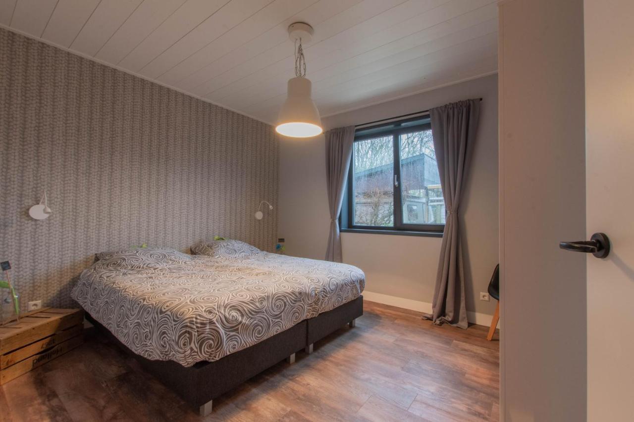 Stijlvol ingerichte bungalow in Baarland Exterior foto