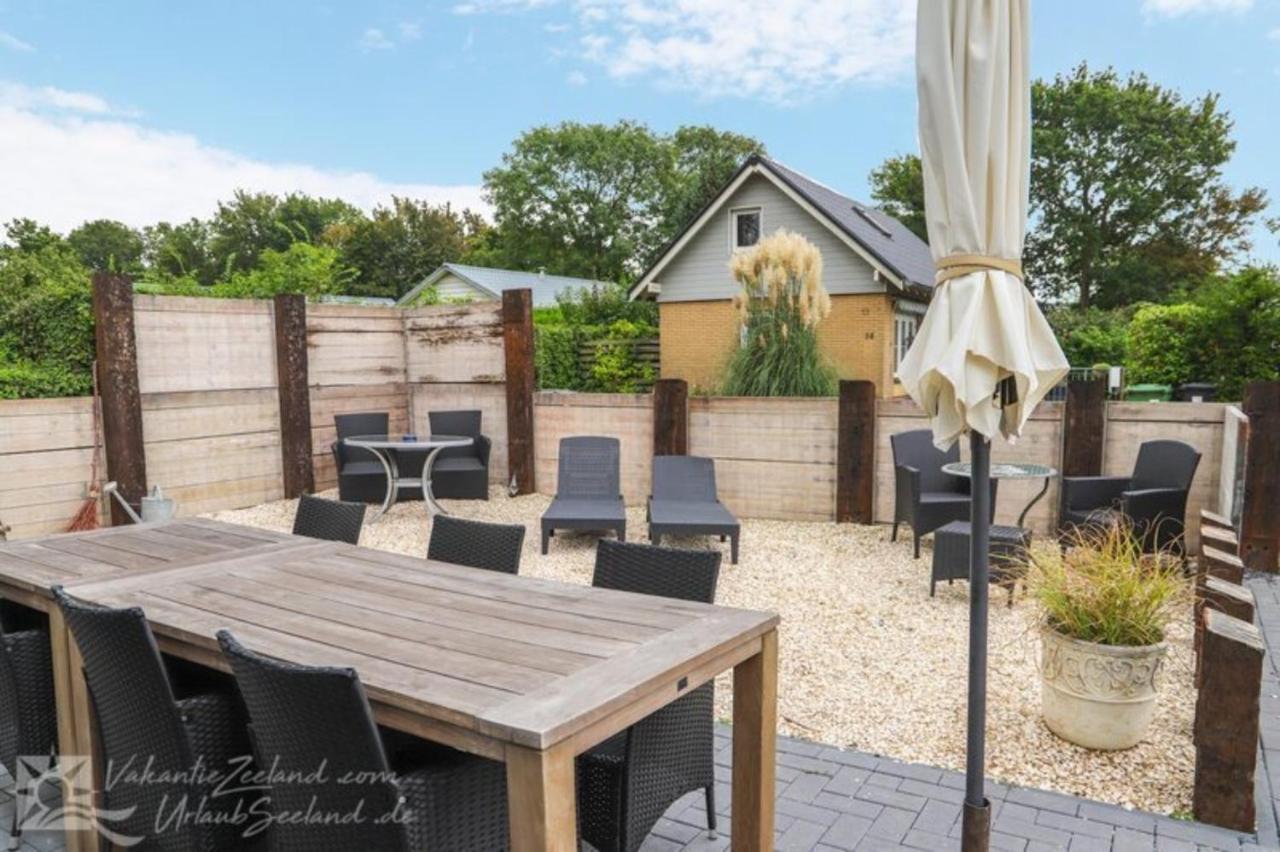 Stijlvol ingerichte bungalow in Baarland Exterior foto